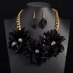 Women Luxury Vintage Flower Necklace & Pendant Statement