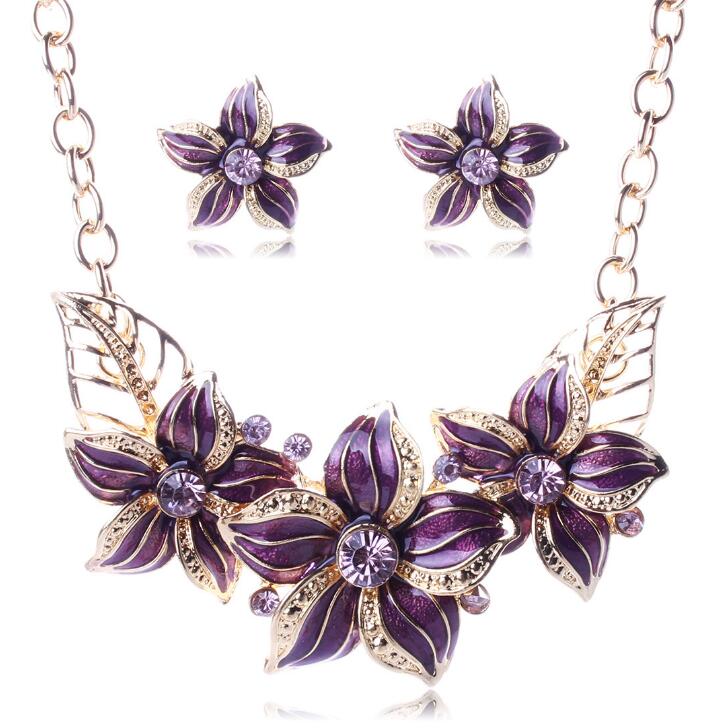 Women Flower Necklace and  Earring Jewelry Set