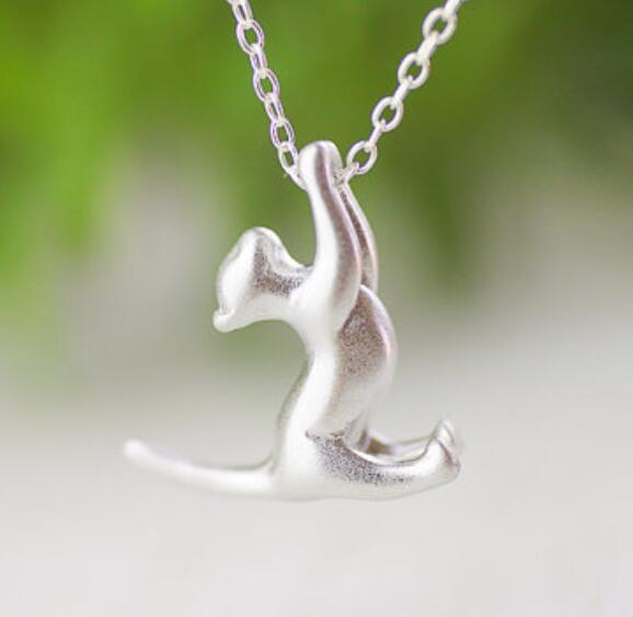 Silver plate metal cat pendant