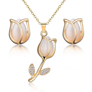 High Quality Flower Stainless Steel Pendant Necklace and Earring Set For Women