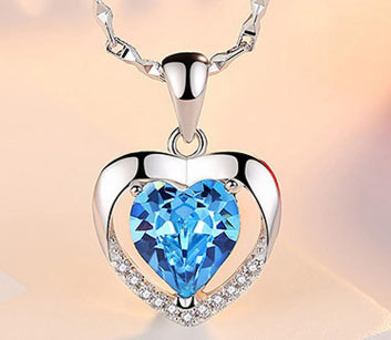 Women Classic Luxury Love Heart Shape Pendant Necklace