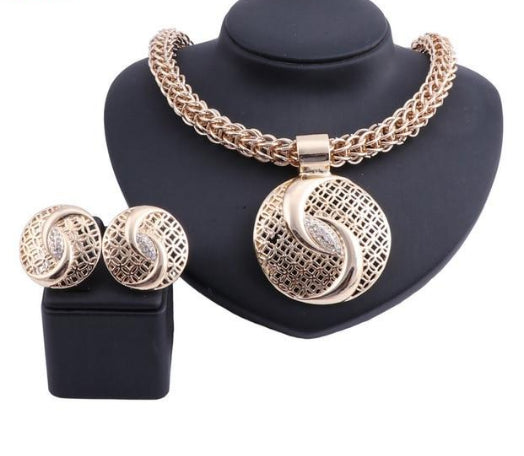 Beautiful Women Gold Color Necklace And Earrings Jewelry Sets